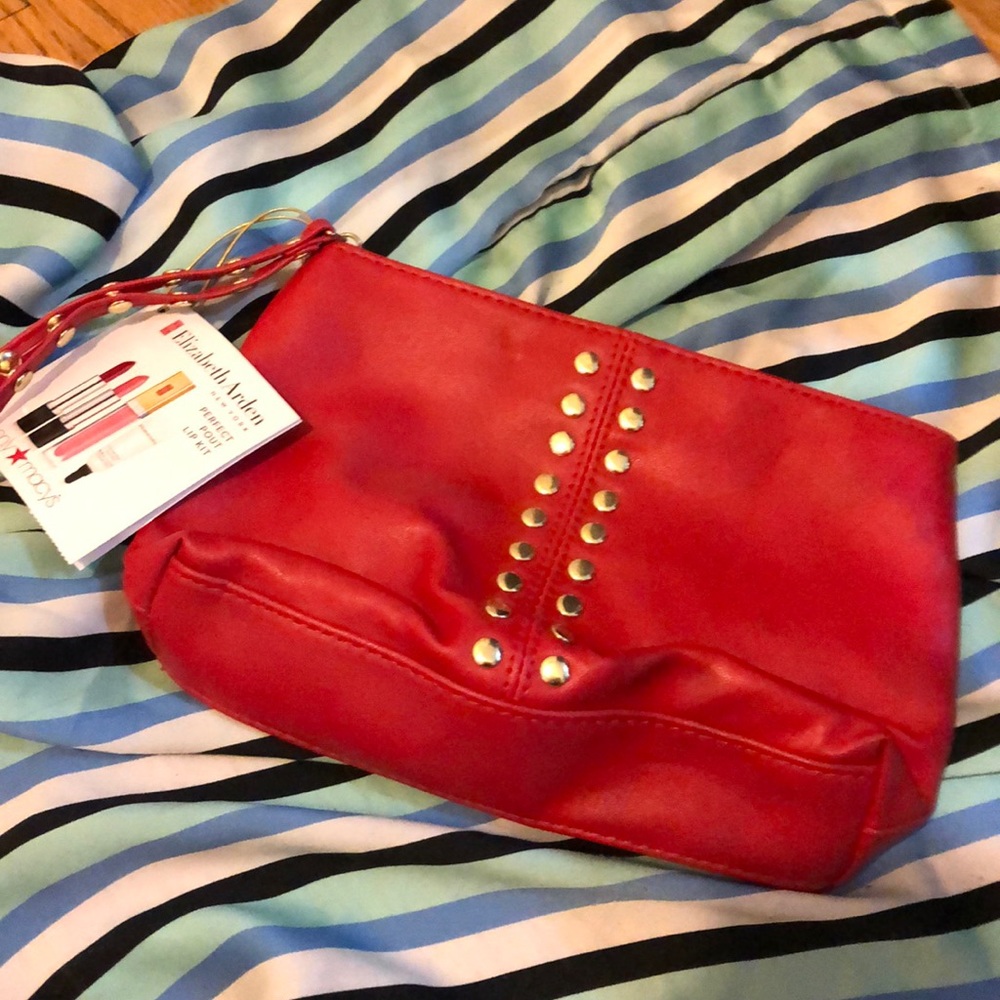 Elizabeth Arden makeup bag